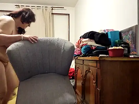 Snapshot of Samantha_Squirt@xh chatting on 10/23/25, 02:11 Samantha Squirtxh online show from 10/23/25, 02:11