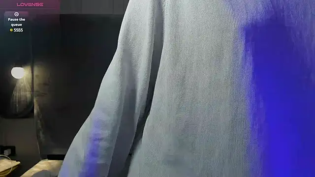 Snapshot of Ania_jones chatting on 03/11/25, 08:31 Ania jones online show from 03/11/25, 08:31