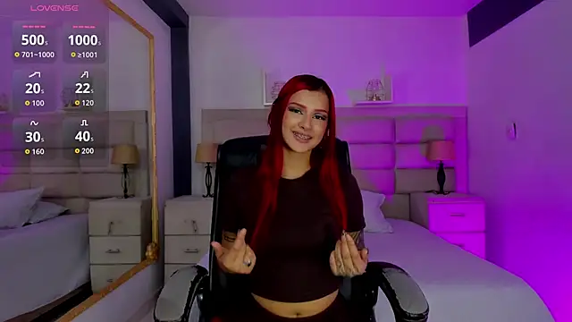 Snapshot of CinthiaCollins chatting on 11/13/25, 08:19 CinthiaCollins online show from 11/13/25, 08:19