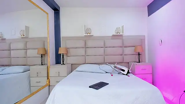 Snapshot of CinthiaCollins chatting on 11/25/25, 08:31 CinthiaCollins online show from 11/25/25, 08:31