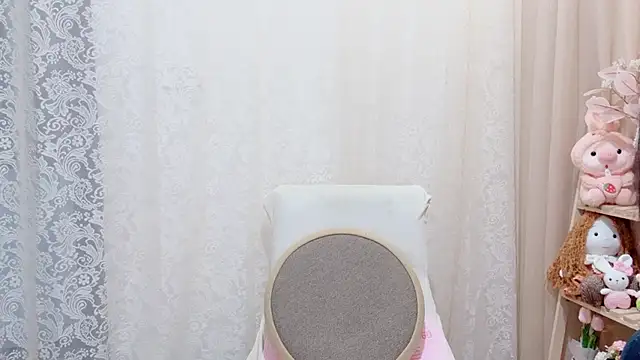 Snapshot of Rellababyy chatting on 10/29/25, 01:19 Rellababyy online show from 10/29/25, 01:19