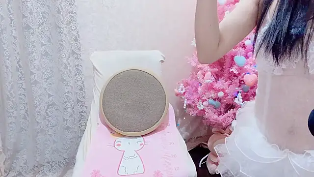 Snapshot of Rellababyy chatting on 11/23/25, 02:33 Rellababyy online show from 11/23/25, 02:33