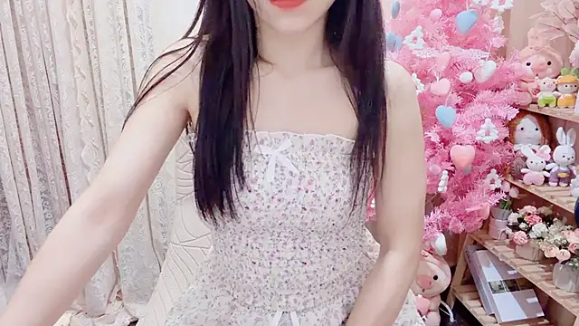 Snapshot of Rellababyy chatting on 12/15/25, 01:37 Rellababyy online show from 12/15/25, 01:37