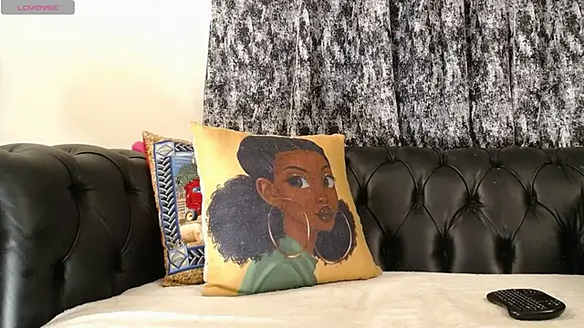 santa queenn online show from 02/26/25, 12:03