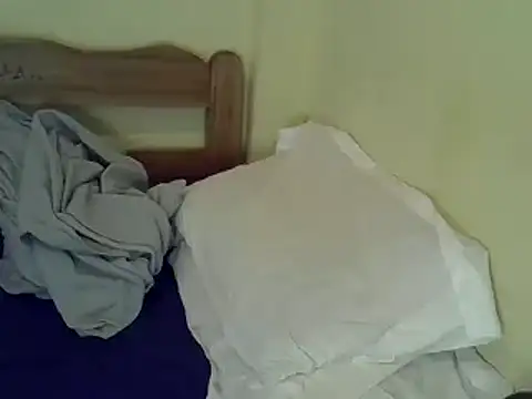 Snapshot of sweet-frida22 chatting on 02/08/25, 07:59 sweet-frida22 online show from 02/08/25, 07:59