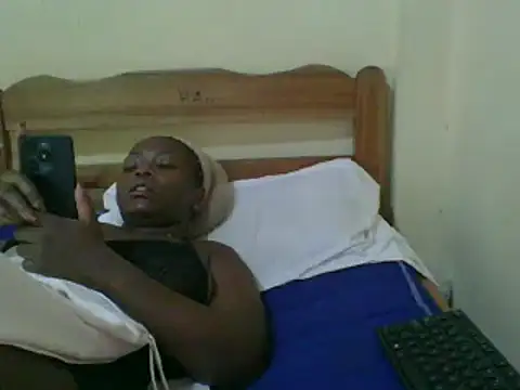 Snapshot of sweet-frida22 chatting on 02/15/25, 09:49 sweet-frida22 online show from 02/15/25, 09:49