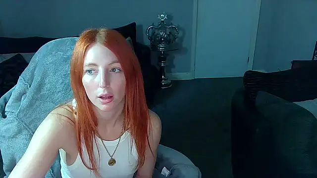 Snapshot of Red_firesquirt chatting on 01/01/25, 09:09 Red firesquirt online show from 01/01/25, 09:09