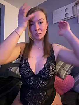 BunnyDiamond1 online show from 02/05/26, 08:13