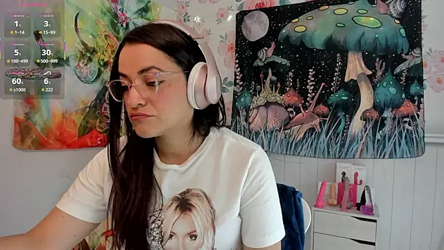 LovelyAzucena online show from 09/11/25, 03:01