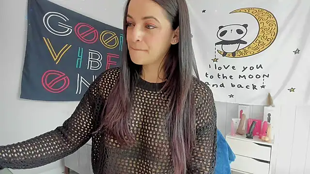 LovelyAzucena online show from 11/04/25, 02:38