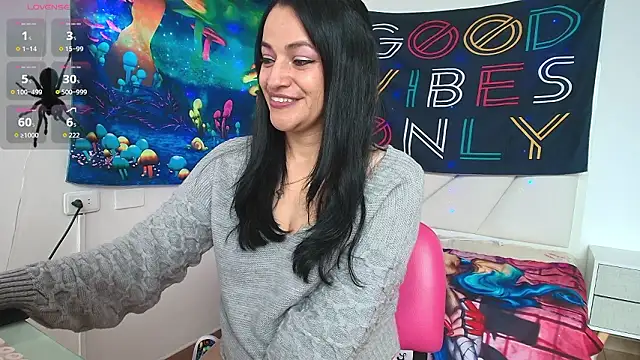 LovelyAzucena online show from 03/18/26, 02:09