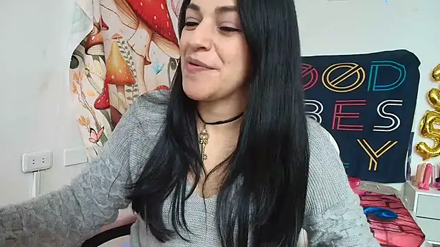 Snapshot of LovelyAzucena chatting on 05/25/26, 03:07 LovelyAzucena online show from 05/25/26, 03:07