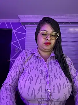Snapshot of MiiaaJoness chatting on 10/20/25, 03:12 MiiaaJoness online show from 10/20/25, 03:12