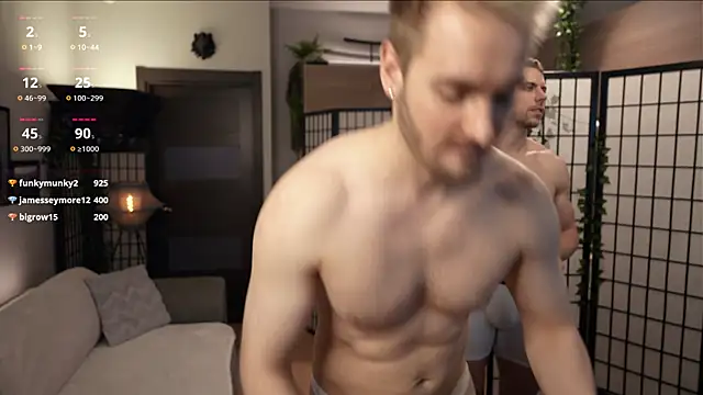 Snapshot of enjoy_me chatting on 03/22/25, 05:52 enjoy me online show from 03/22/25, 05:52