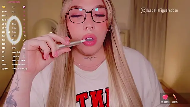 IsabellaFigueredo   online show from 01/03/25, 09:36