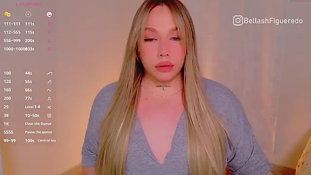 IsabellaFigueredo   online show from 02/05/25, 11:23