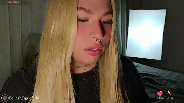 IsabellaFigueredo   online show from 11/14/25, 07:34