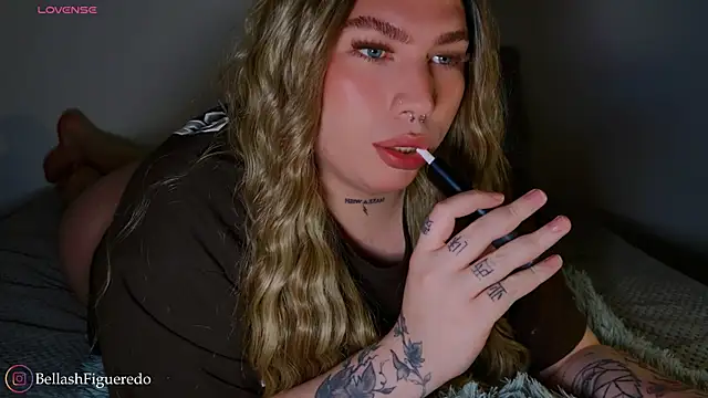 IsabellaFigueredo   online show from 12/03/25, 07:16