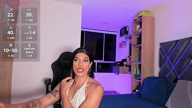 Nicolle alexandra online show from 05/18/26, 09:04