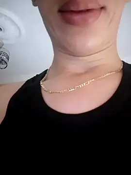 MiroKari2 online show from 10/08/25, 10:29