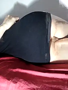 Snapshot of MiroKari2 chatting on 01/06/26, 10:12 MiroKari2 online show from 01/06/26, 10:12