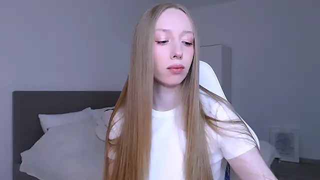 Luna insniity online show from 03/17/26, 09:07