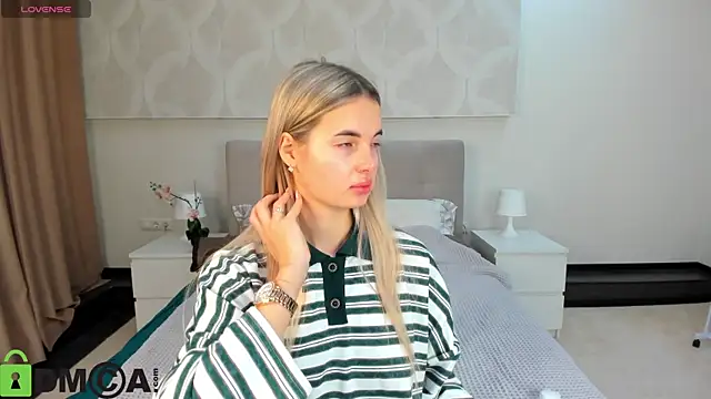 Donna Evans online show from 11/22/25, 11:59