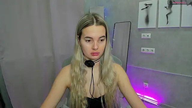 Donna Evans online show from 12/23/25, 12:08