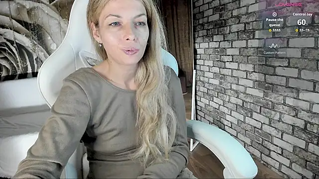 Eva Melow online show from 12/22/25, 12:29