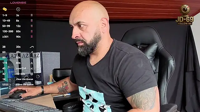 Snapshot of JD-69 chatting on 11/06/25, 07:26 JD-69 online show from 11/06/25, 07:26