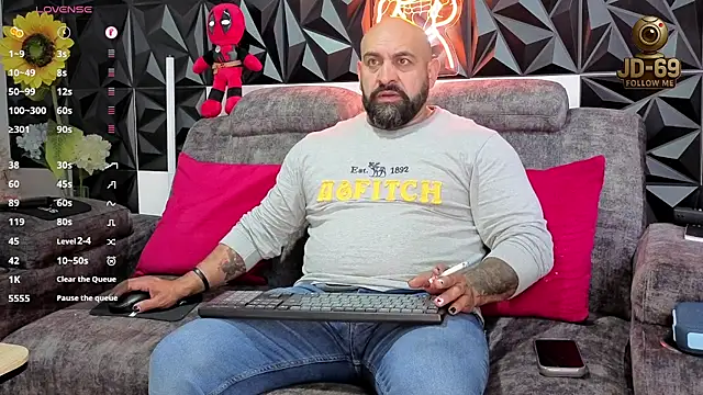 Snapshot of JD-69 chatting on 11/27/25, 05:37 JD-69 online show from 11/27/25, 05:37