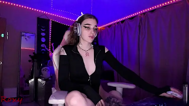 wet dream  online show from 12/17/25, 05:08