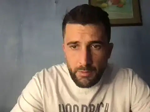 Snapshot of alex877x chatting on 01/11/25, 12:18 alex877x online show from 01/11/25, 12:18