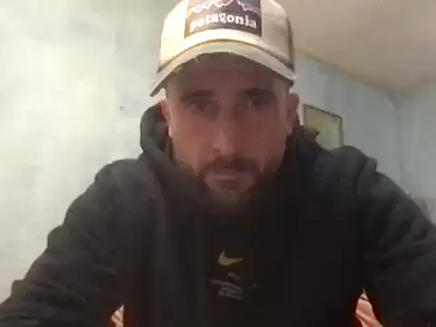 Snapshot of alex877x chatting on 01/14/25, 05:12 alex877x online show from 01/14/25, 05:12