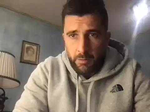 Snapshot of alex877x chatting on 01/15/25, 08:20 alex877x online show from 01/15/25, 08:20