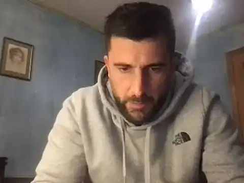 Snapshot of alex877x chatting on 01/15/25, 11:32 alex877x online show from 01/15/25, 11:32