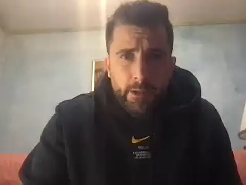 Snapshot of alex877x chatting on 01/16/25, 08:22 alex877x online show from 01/16/25, 08:22