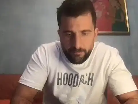 Snapshot of alex877x chatting on 01/17/25, 12:52 alex877x online show from 01/17/25, 12:52