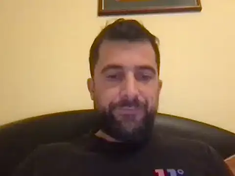 Snapshot of alex877x chatting on 01/27/25, 09:02 alex877x online show from 01/27/25, 09:02