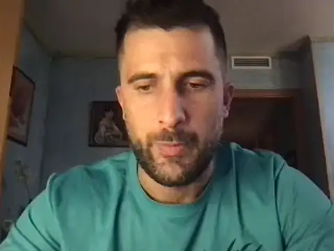 Snapshot of alex877x chatting on 01/29/25, 02:53 alex877x online show from 01/29/25, 02:53