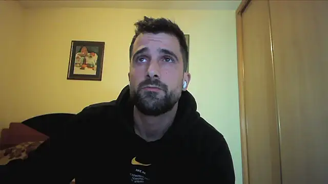 Snapshot of alex877x chatting on 03/14/25, 10:05 alex877x online show from 03/14/25, 10:05