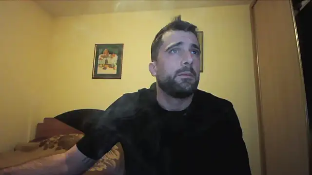 Snapshot of alex877x chatting on 03/15/25, 11:51 alex877x online show from 03/15/25, 11:51