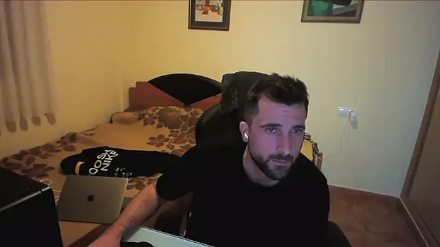 Snapshot of alex877x chatting on 03/15/25, 05:59 alex877x online show from 03/15/25, 05:59