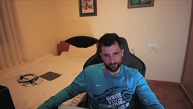 Snapshot of alex877x chatting on 03/20/25, 11:34 alex877x online show from 03/20/25, 11:34