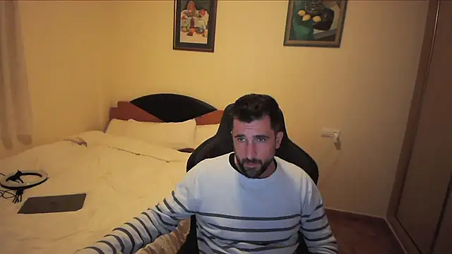 Snapshot of alex877x chatting on 03/21/25, 07:35 alex877x online show from 03/21/25, 07:35