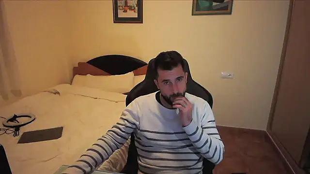 Snapshot of alex877x chatting on 03/21/25, 11:12 alex877x online show from 03/21/25, 11:12