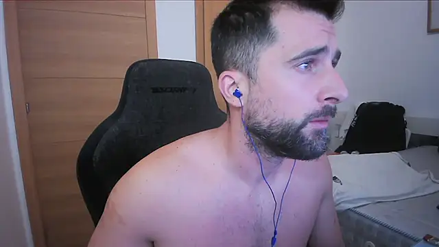 Snapshot of alex877x chatting on 10/09/25, 09:07 alex877x online show from 10/09/25, 09:07