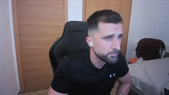 Snapshot of alex877x chatting on 10/10/25, 08:30 alex877x online show from 10/10/25, 08:30