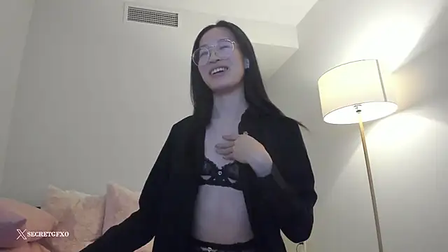 Snapshot of secretgirlfriendxo chatting on 12/23/24, 05:17 secretgirlfriendxo online show from 12/23/24, 05:17
