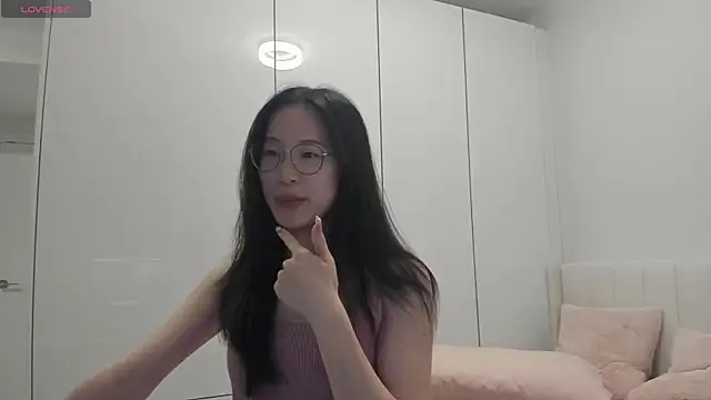 Snapshot of secretgirlfriendxo chatting on 11/22/25, 01:04 secretgirlfriendxo online show from 11/22/25, 01:04